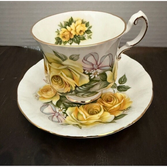 Vintage Royal Crest Standard Fine Bone China England Yellow Rose Cup and Saucer - Picture 7 of 7